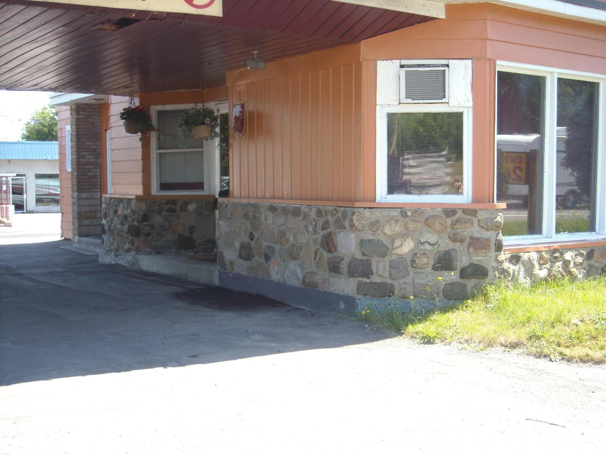 Notre-Dame-de-l'Ile-Perrot Motel Montreal מראה חיצוני תמונה