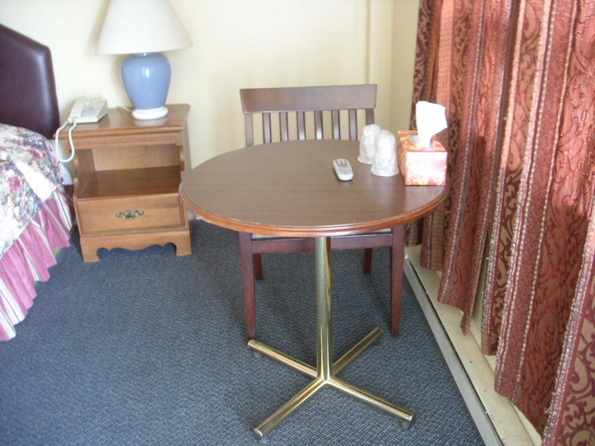 Notre-Dame-de-l'Ile-Perrot Motel Montreal מראה חיצוני תמונה