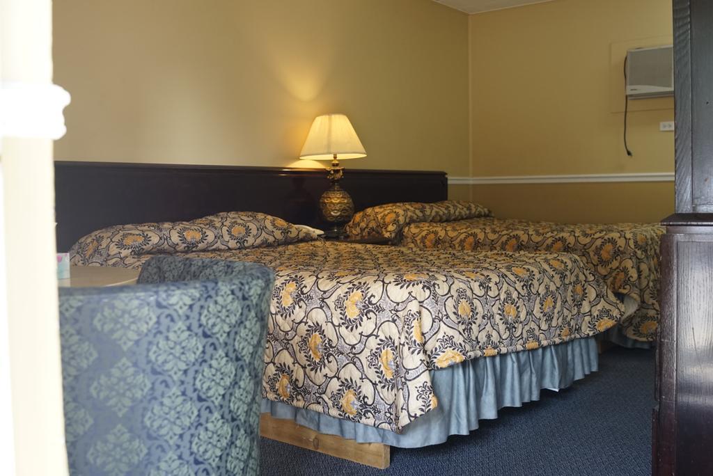 Notre-Dame-de-l'Ile-Perrot Motel Montreal מראה חיצוני תמונה
