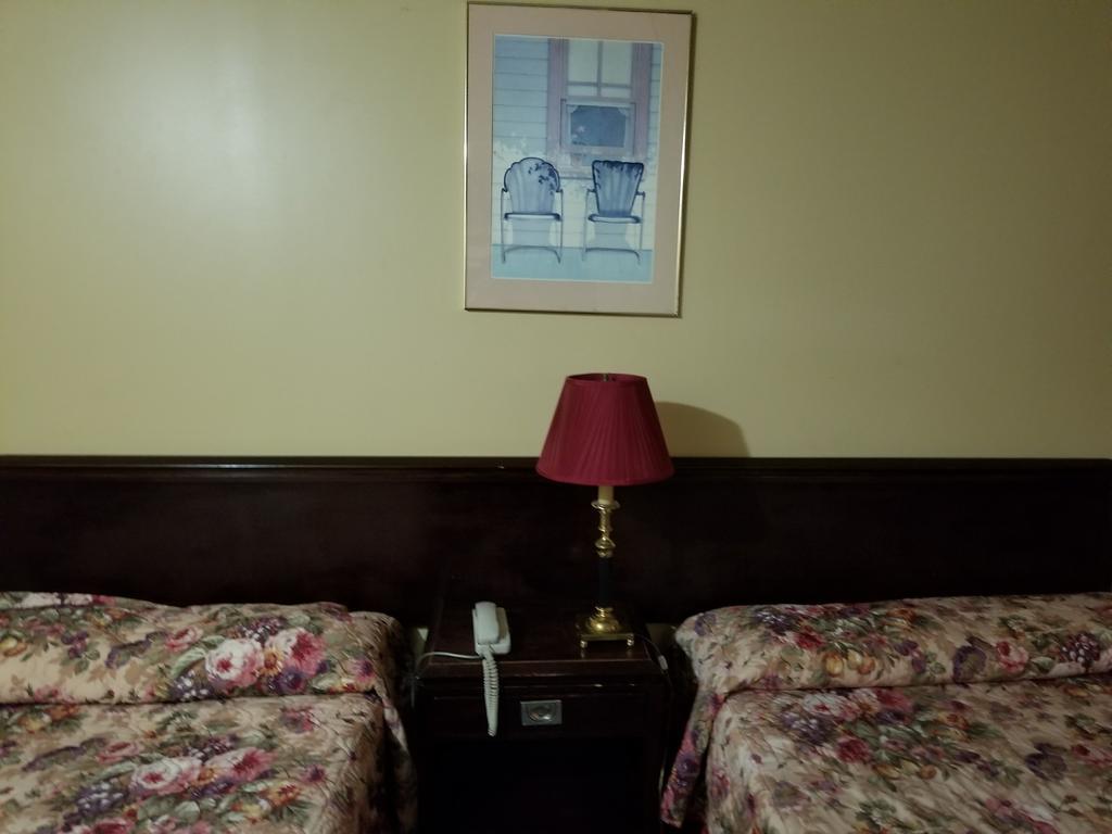 Notre-Dame-de-l'Ile-Perrot Motel Montreal מראה חיצוני תמונה