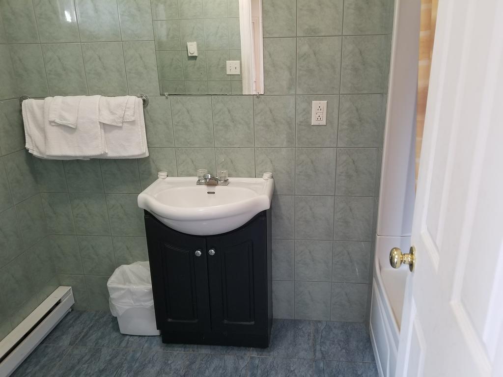 Notre-Dame-de-l'Ile-Perrot Motel Montreal מראה חיצוני תמונה